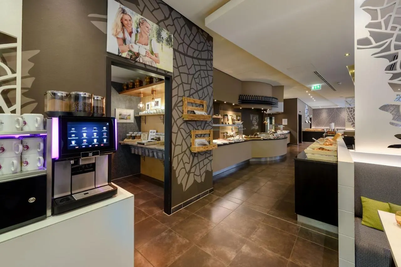 Mercure Stuttgart City Center 4*,